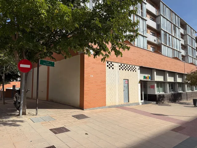 Local en venta en Valdespartera, Calle Mi Tío. — 19