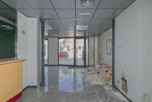 Local comercial 314m² en venta - Cataluña — 7