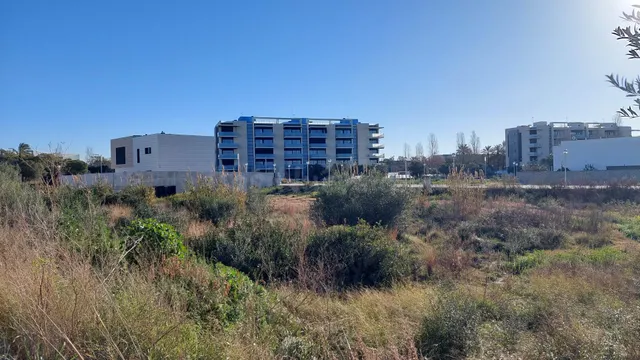 Solares en venta en calle victoria dels angels - foto 3