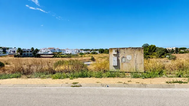 GRAN PARCELA URBANA EN LA ZONA DE MARTIN MIGUEL - foto 3