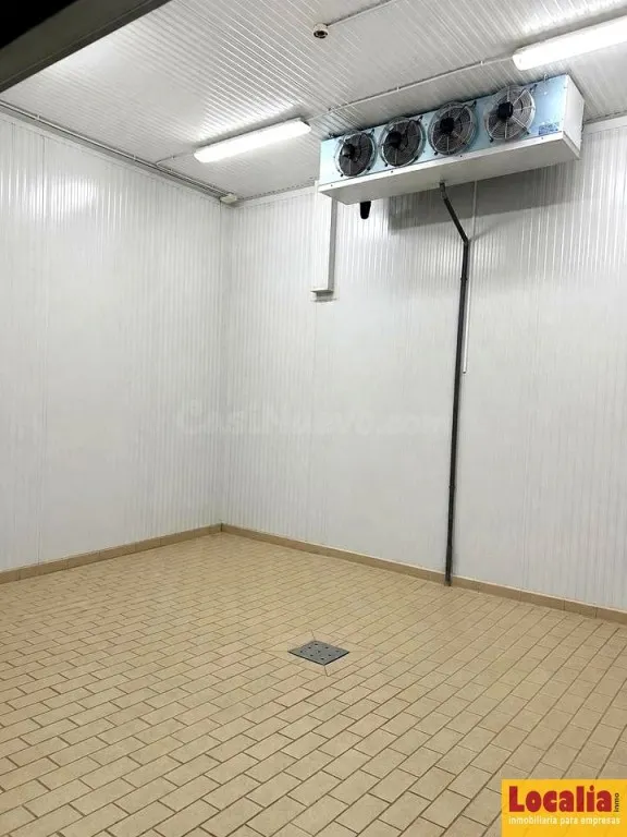 Nave industrial con instalaciones frigorificas Cartes — 14
