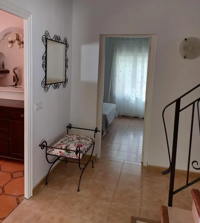 CASA CON LICENCIA TURISTICA 5 Hab — 12