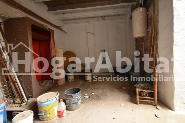 Casa de 2 alturas con TERRAZA cerca del Ayuntamiento — 50