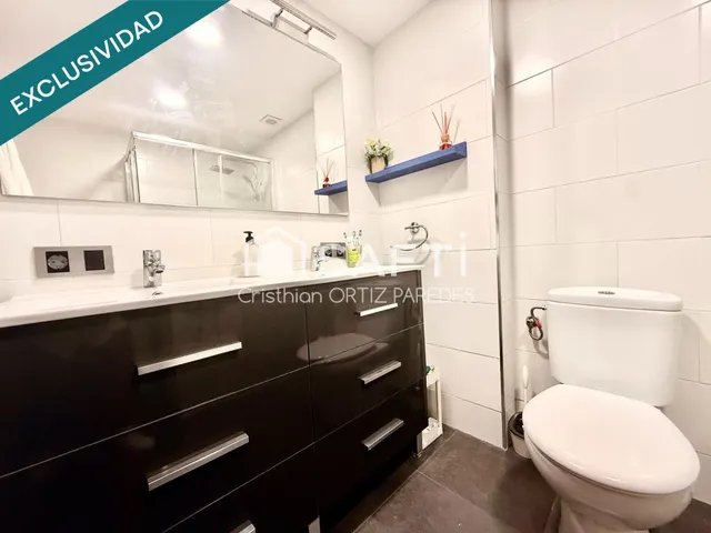 Se vende piso en primera línea con piscina — 9