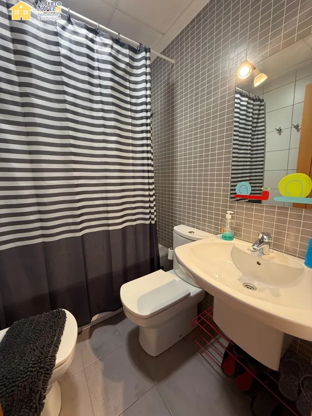Vivienda en alquiler de larga temporada en Arenales del Sol. — 17