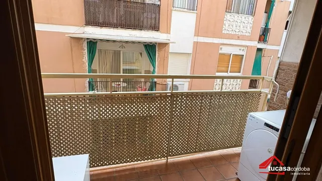 Piso totalmente reformado en el barrio del naranjo, con ascensor y terraza — 10