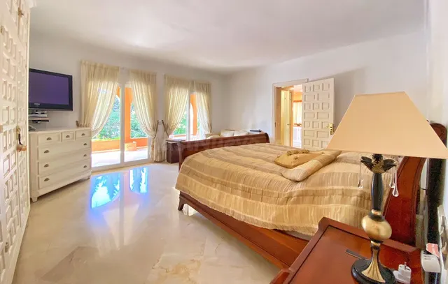 Chalet 6 habitaciones 327m² en venta - Marbella - foto 4