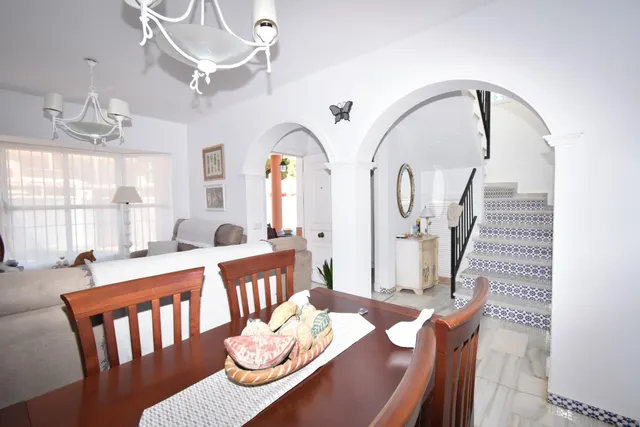 CHALET INDEPENDIENTE EN COSTA SANCTI PETRI A 700 METROS DE LA PLAYA — 12