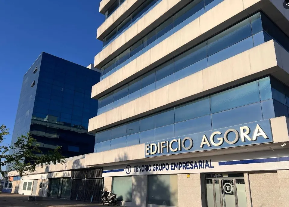 Se alquila 107 metros de oficina