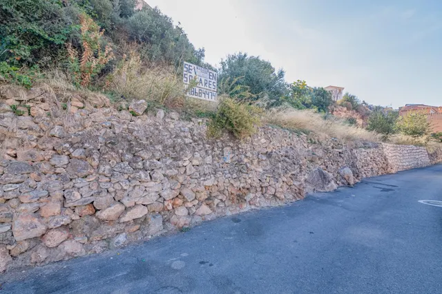 Oportunidad Única: Terreno Urbano en Vélez de Benaudalla - Costa Tropical — 46