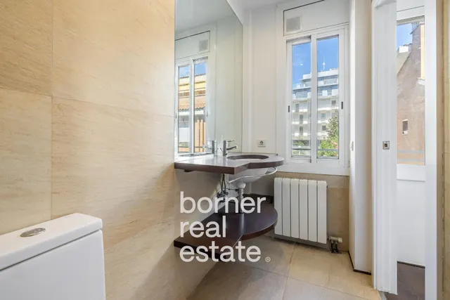 Chalet adosado en venta en Calle de Sant Josep — 45