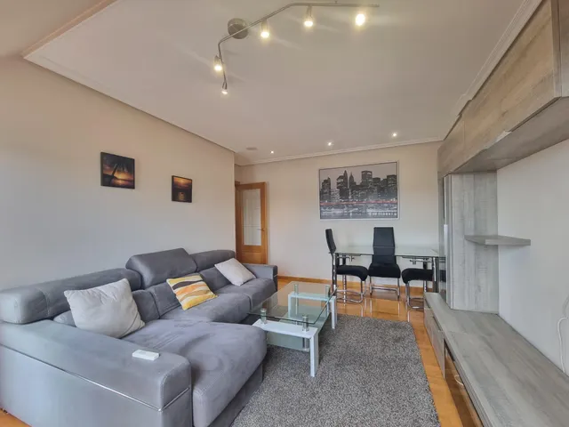 Piso 2 habitaciones 90m² en alquiler - La Corveira