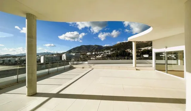 LLAVE EN MANO. ÁTICO MARIPOSA CON ENORME TERRAZA, ORIENTACIÓN SUROESTE Y VISTAS PANORÁMICAS AL MAR — 13