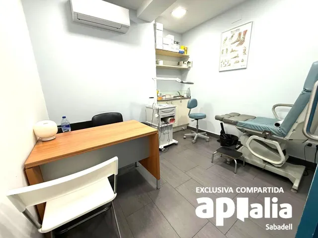 LOCAL COMERCIAL EN BARBERRÀ DEL VALLÉS — 8