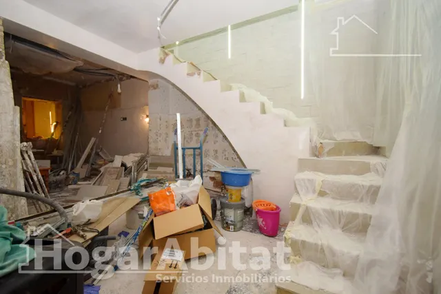 CASA CON CINCO TERRAZAS Y PAELLERO CERCA DE LA PLAYA — 50
