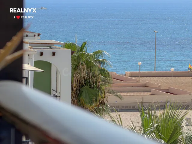 La Veleta! Espectacular apartamento con increíble diseño + Amplia terraza con vistas panorámicas y laterales al mar (250 mts playa) — 4