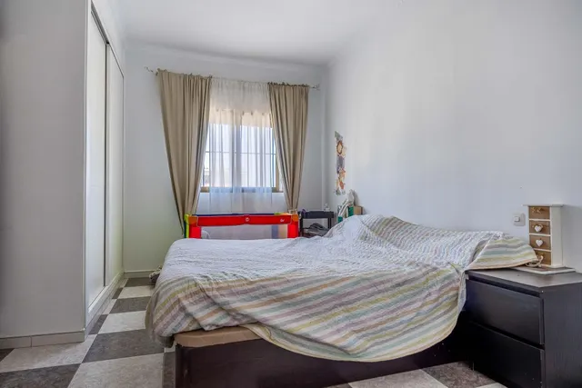 Espaciosa vivienda pareada con jardín, piscina, garaje y gran terraza en Mairena del Aljarafe — 32