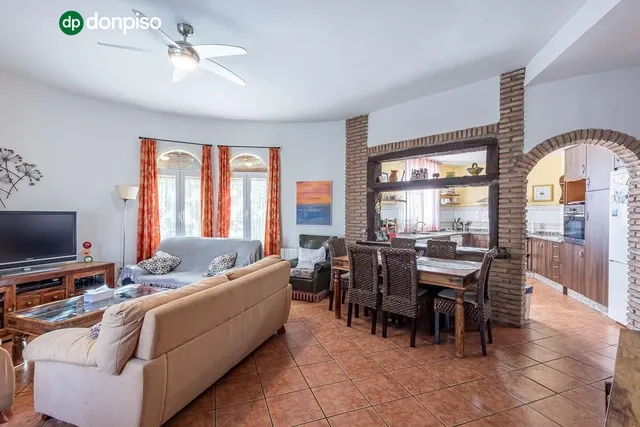 Chalet en los Chopos, Las Gabias — 9