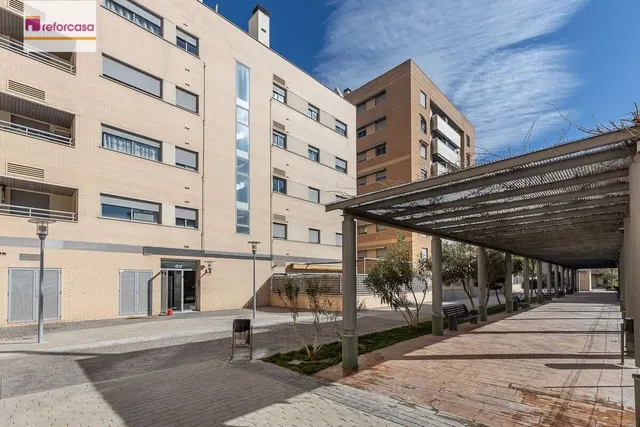 ÁTICO EN CAMPUS DE LA SALUD — 33