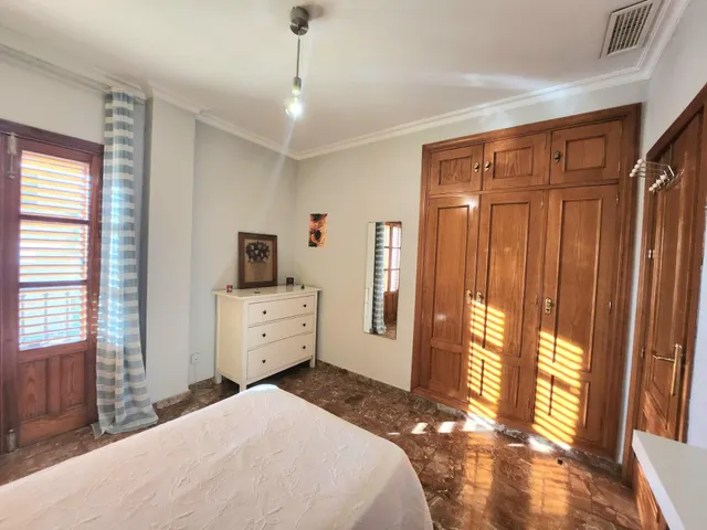 IMPRESIONANTE CASA EN CENTRO DE ALCALA DE UNA SOLA PLANTA CON LOCAL COMERCIAL Y GARAJE. — 23