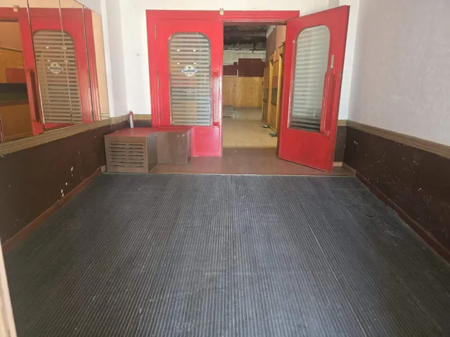 PON TU NEGOCIO DE COMIDA PARA LLEVAR Y OTRO PARA TIENDA EN  SANTA POLA — 24