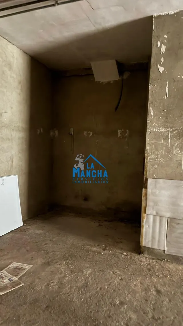 *120.000€* inmobiliaria la mancha vende local/garaje cerrado en barrio el pilar de Albacete — 3
