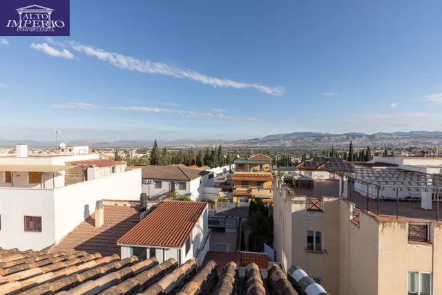 Casa adosada con terraza, vistas a Granada y Sierra Nevada, garaje y sótano — 33