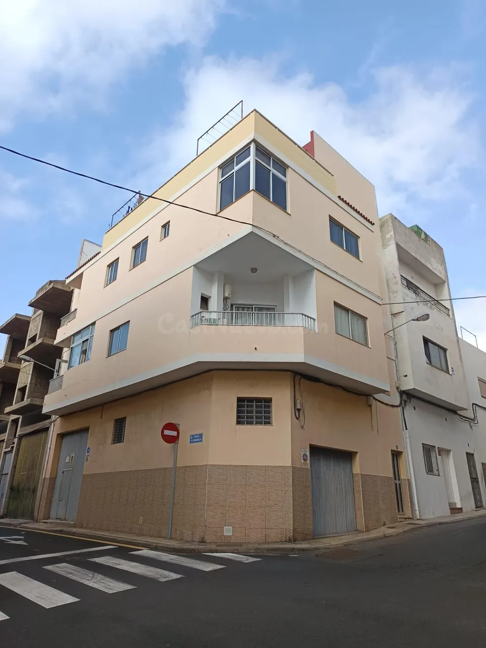 PISO AMUEBLADO DE 2 habitaciones EN BARRANCO GRANDE