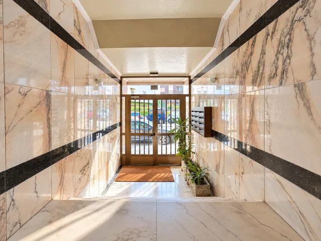 Piso de 4 habitaciones con garaje y 2 trasteros, Vigo. Ref P476 — 15