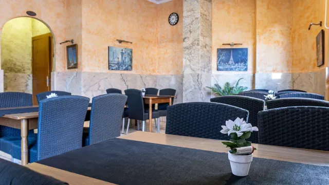 Local comercial listo para restaurante en pleno centro de Torrevieja — 15