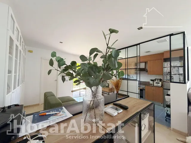 ¡PRECIOSO CHALET! AMPLIO Y REFORMADO CON PISCINA PRIVADA, GARAJE Y PARCELA — 48