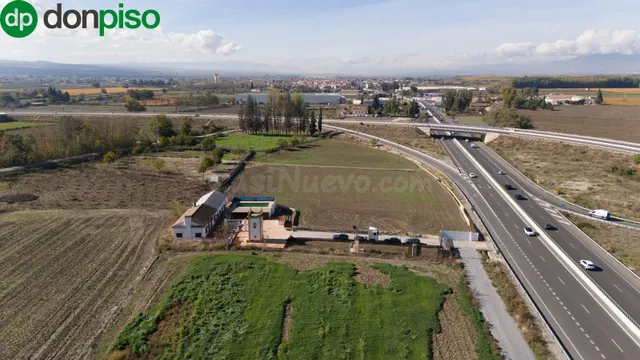 Cortijo grande más finca de 27000 metros — 2