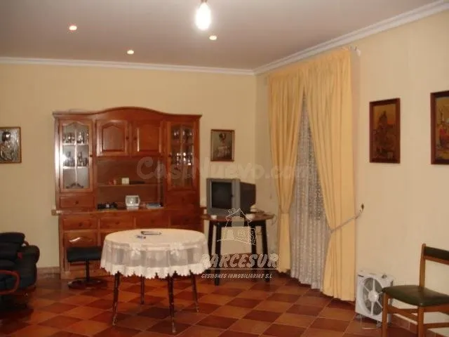 Fabulosa casa de 171 m2 de solar con 200 m2 construidos, con - foto 5