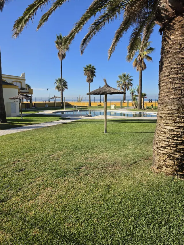Apartamento reformado en primera línea de playa con piscina en Los Lances, Tarifa — 9
