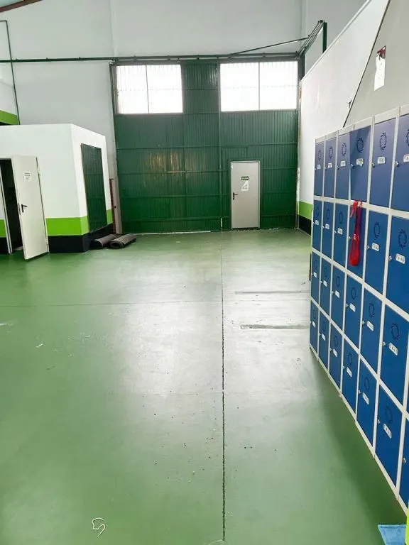 Local comercial 2 habitaciones 905m² en venta - Comunidad valenciana — 17