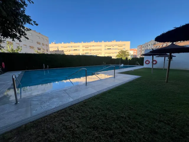 ¡Vivienda VPO de 4 dormitorios y 2 baños con piscina, terraza y garaje, en Noreña! — 41