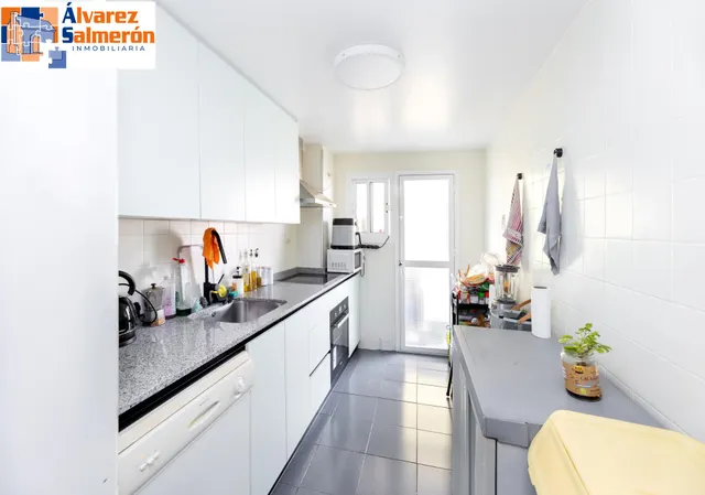 En Venta Piso de 4 dormitorios con ascensor, ideal para reformar a tu gusto. — 3