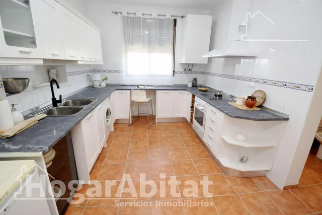 CHALET SEMINUEVO CON TERRAZA Y GARAJE — 14