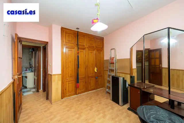 Casa con estupenda ubicación en Armilla. avenida de los ogíjares — 18