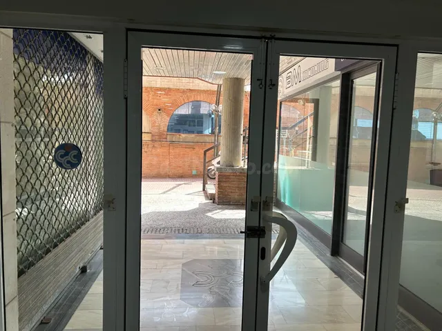 Local comercial en venta en el centro de Lloret de Mar. - foto 2