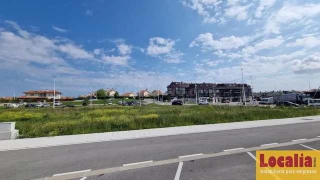 Extenso suelo de uso terciario, Bezana, Cantabria - foto 5