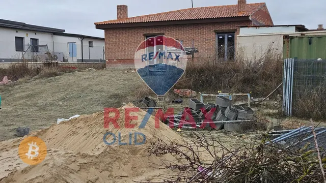 VENTA DE PARCELA EN RENEDO — 13