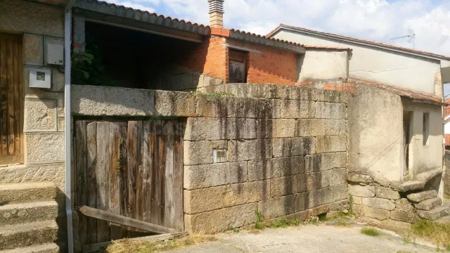 O REXURDIMENTO DE TABOADELA (CASA SEMIREFORMADA) - foto 2