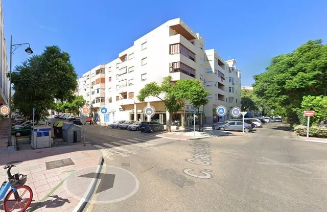 Gran Local Comercial Centro Estepona (Av Carlos Cano/ Huerta nueva) — 3