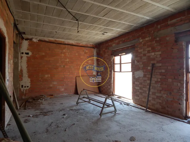 OPORTUNIDAD AMPLIA CASA CON LOCAL EN AIELO DE MALFERIT — 6