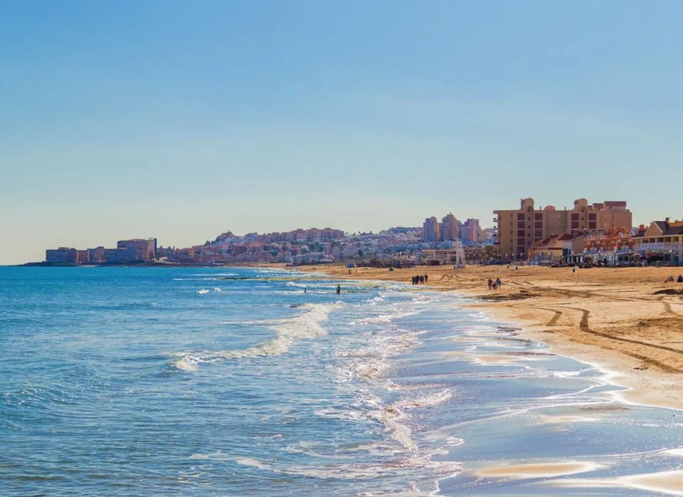 Edificio 7 habitaciones 466m² en venta - torrevieja