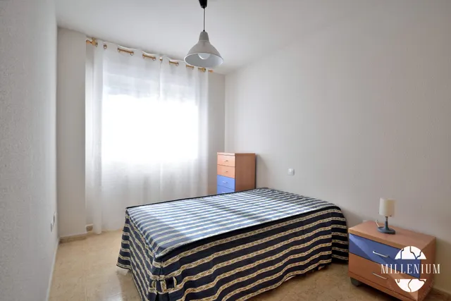 Piso en alquiler en El Puerto (Coslada) · 3 hab. · Urbanización con piscina, garaje y trastero — 9