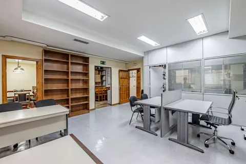 Local comercial 212m² en alquiler - Argüelles