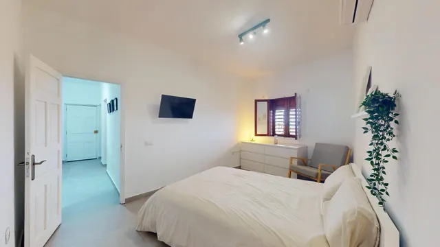 Piso con terraza y terreno en Guimar — 18