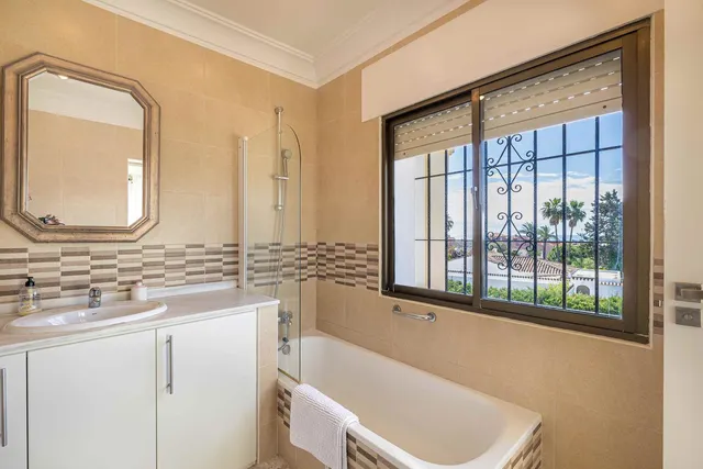 Chalet 5 habitaciones 334m² en venta - Costa Del Sol — 18